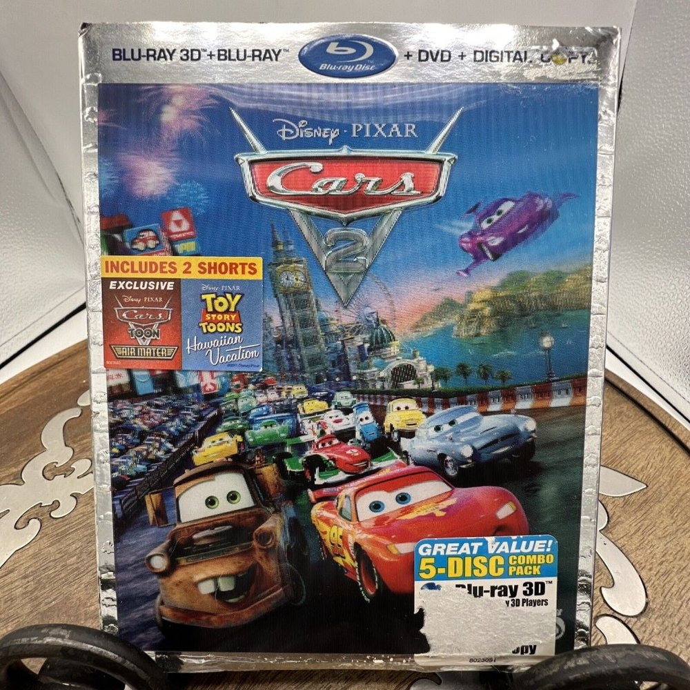 Cars 2 (Blu-ray/DVD, 2011, 5-Disc Set, Includes Digital Copy 3D)